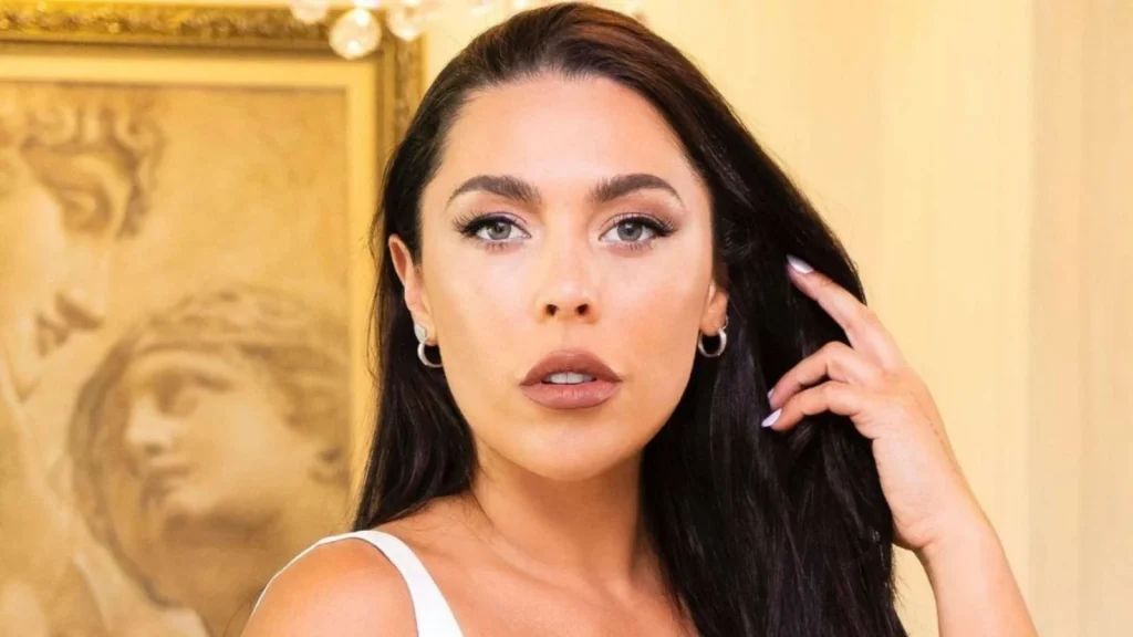 Daniela Aránguiz lanzó un cahuín que dejó la escoba en Sígueme: involucró a Maite Pascal y a un misterioso político