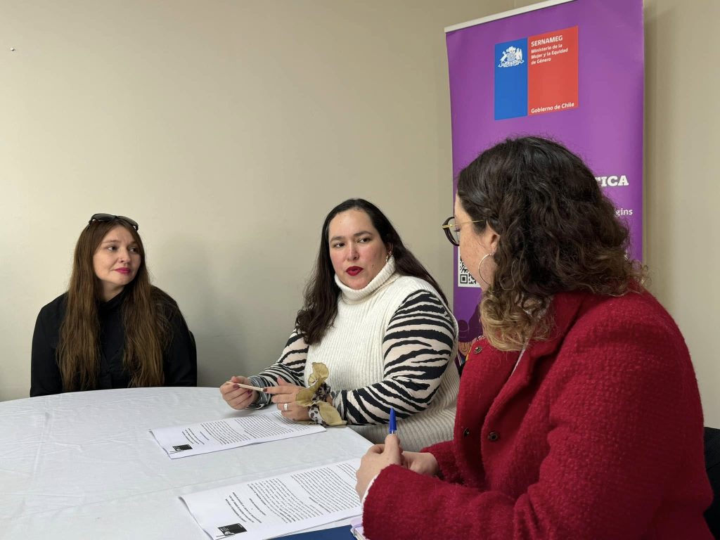Municipalidad de Peumo invita a postular al Programa Mujeres Jefas de Hogar para fortalecer la autonomía económica femenina