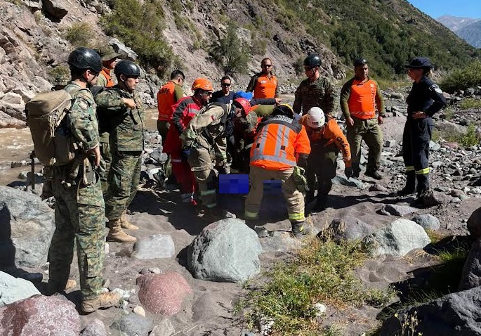Tragedia en Termas del Flaco: confirman hallazgo de los tres cuerpos tras caída de camioneta al río Tinguiririca