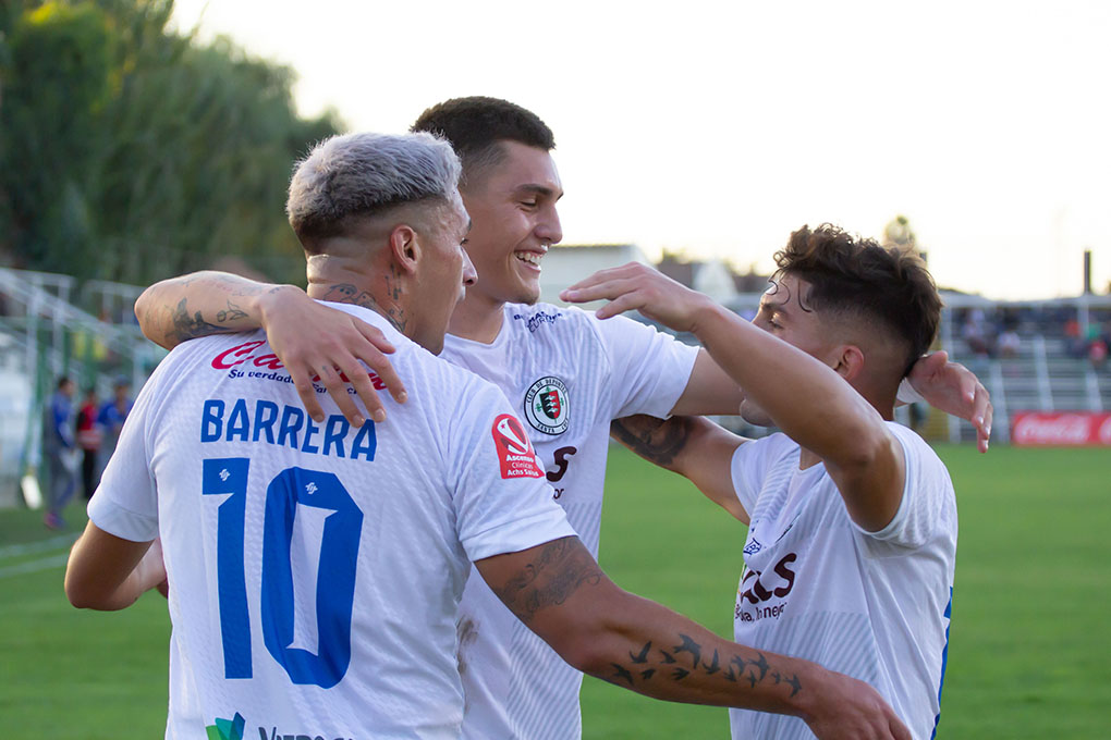 Deportes Santa Cruz vuelve a imponerse a Magallanes y lidera el Grupo G de la Copa Chile