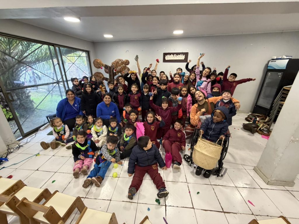 La compañía Aranwa llegó a Peumo con su obra “Foresta” gracias al Fondo de Circulación Nacional